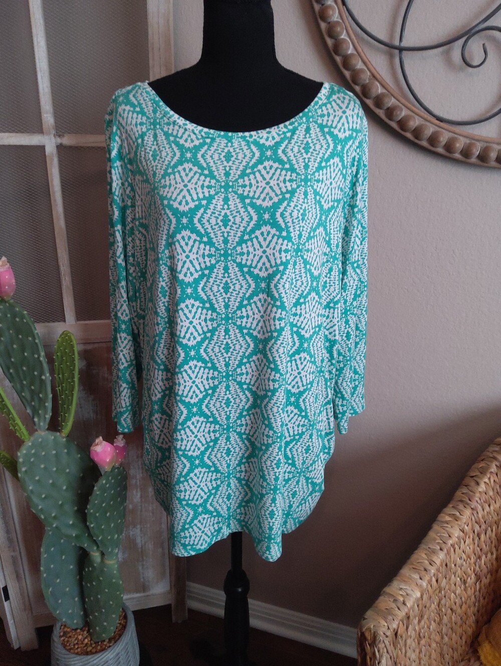 Ruby Rd. Relaxed Teal and White Geometric Long-Sleeve Boatneck Top